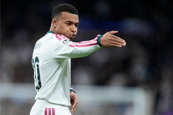 مبابي يحقق رقم ا تاريخي ا بعد هدفه أمام لايبزيج في دوري أبطال أوروبا
