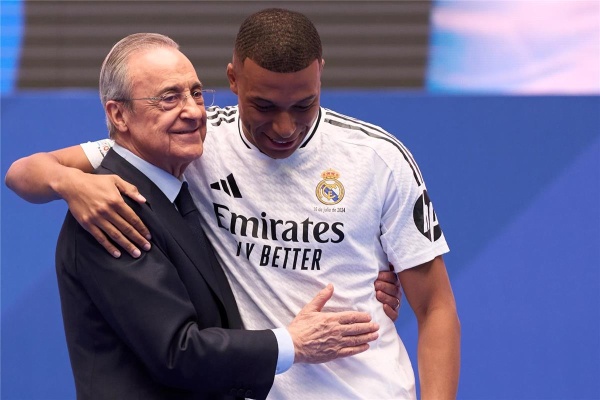قرار عاجل من ريال مدريد بشأن حفل الكرة الذهبية 2026 قرار عاجل من ريال مدريد بشأن حفل الكرة الذهبية 2026