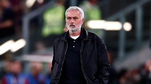 مورينيو يتلقى دفعة إيجابية قبل مباراة راسينج وشكوك حول لاعب ريال مدريد مورينيو يتلقى دفعة إيجابية قبل مباراة راسينج وشكوك حول لاعب ريال مدريد