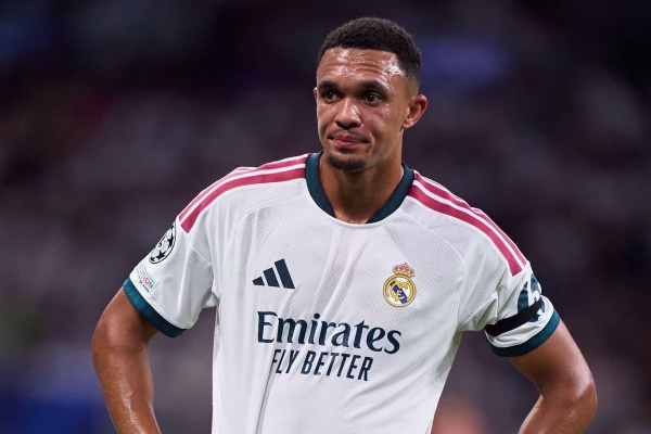 شكوك حول استمرار أرنولد مع ريال مدريد شكوك حول استمرار أرنولد مع ريال مدريد