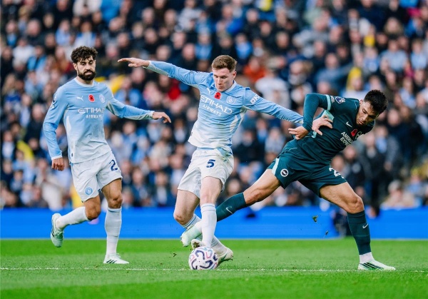 فيديو صراع القمة يشتعل برايتون يقدم هدية لآرسنال ويسقط مانشستر سيتي بهدف في الدوري الإنجليزي فيديو صراع القمة يشتعل برايتون يقدم هدية لآرسنال ويسقط مانشستر سيتي بهدف في الدوري الإنجليزي