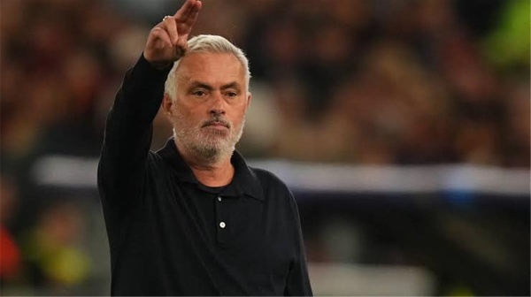 تقارير مورينيو يمنح الفرصة للاعب ريال مدريد أمام راسينج سانتاندير