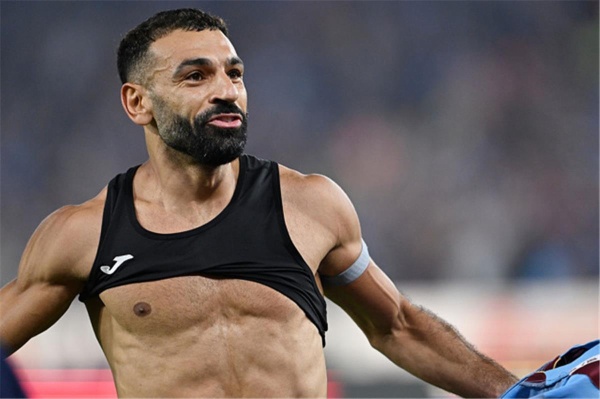 صلاح يرفض عرض ا مغري ا للرحيل عن طرابزون ويوجه طلب ا لـ رامي عباس صلاح يرفض عرض ا مغري ا للرحيل عن طرابزون ويوجه طلب ا لـ رامي عباس