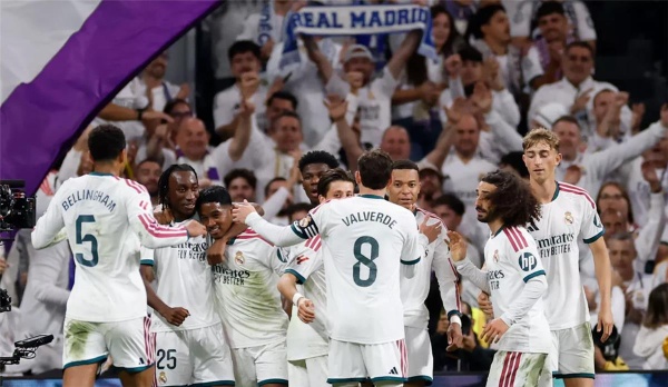 بقيمة تزيد عن 350 ألف يورو لاعب ريال مدريد يتعرض للسرقة أثناء الكلاسيكو أمام برشلونة
