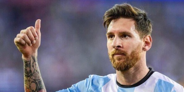 ميسي يحصد جائزة رجل مباراة الأرجنتين والنمسا ويعزز رقمه القياسي في المونديال ميسي يحصد جائزة رجل مباراة الأرجنتين والنمسا ويعزز رقمه القياسي في المونديال