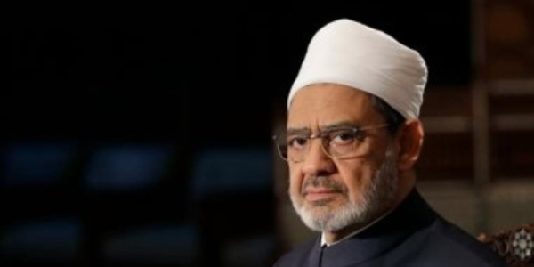 الأزهر يدين محاولة استهداف مكة المكرمة ويؤكد استعداء لمشاعر المسلمين الأزهر يدين محاولة استهداف مكة المكرمة ويؤكد استعداء لمشاعر المسلمين
