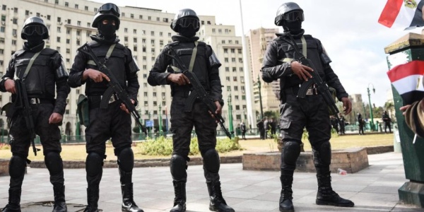 ضبط مصنع بدون ترخيص بحوزته 4900 طن أسمدة زراعية مغشوشة بالشرقية ضبط مصنع بدون ترخيص بحوزته 4900 طن أسمدة زراعية مغشوشة بالشرقية