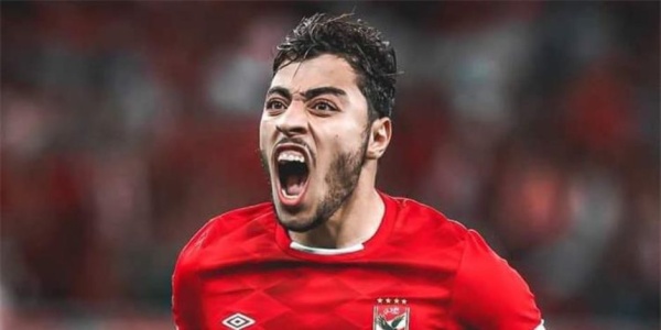 الأهلي يستعيد أكرم توفيق قبل مواجهة مودرن سبورت تفاصيل موقفه من الإصابة