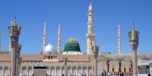 دار الإفتاء الاحتفال بالمولد النبوي الشريف من أفضل القربات ومظهر لمحبة الرسول ﷺ دار الإفتاء الاحتفال بالمولد النبوي الشريف من أفضل القربات ومظهر لمحبة الرسول ﷺ