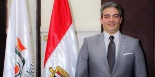 نقيب الإعلاميين يعلن الألتزام بقرار محكمة جنايات القاهرة بحظر النشر فى إحدى القضايا نقيب الإعلاميين يعلن الألتزام بقرار محكمة جنايات القاهرة بحظر النشر فى إحدى القضايا