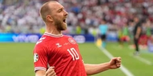 أزمة قلبية جديدة تداهم إريكسن وإلغاء مباراة الدنمارك ضد أوكرانيا