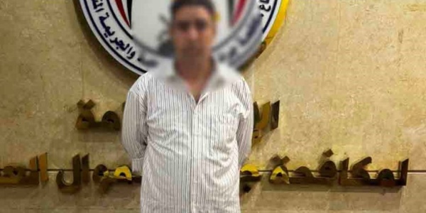 ضبط متهم بالنصب على راغبي السفر للخارج عبر مستندات مزورة وصفحة إلكترونية بالقاهرة ضبط متهم بالنصب على راغبي السفر للخارج عبر مستندات مزورة وصفحة إلكترونية بالقاهرة
