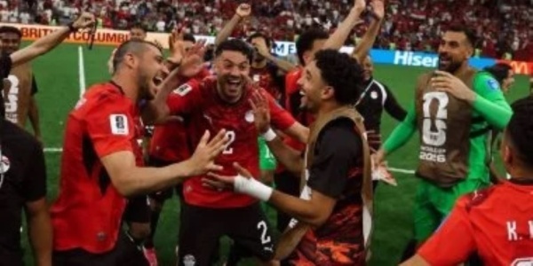 منتخب مصر بالقميص الأحمر والأرجنتين بالزى التقليدى فى دور ال16 بكأس العالم