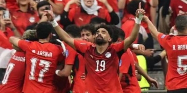 سيناريوهات المونديال تشتعل هل نشاهد قمة عربية بين مصر والجزائر سيناريوهات المونديال تشتعل هل نشاهد قمة عربية بين مصر والجزائر