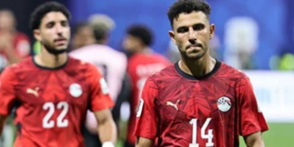 الحزن ي عم على لاعبي منتخب الفراعنة بعد الخسارة فى الدقائق الأخيرة أمام الأرجنتين الحزن ي عم على لاعبي منتخب الفراعنة بعد الخسارة فى الدقائق الأخيرة أمام الأرجنتين