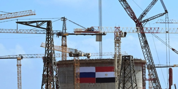 الرئيس السيسي يحقق حلم أجيال محطة الضبعة النووية تقترب من التشغيل وتدعم أمن الطاقة والتنمية المستدامة الرئيس السيسي يحقق حلم أجيال محطة الضبعة النووية تقترب من التشغيل وتدعم أمن الطاقة والتنمية المستدامة