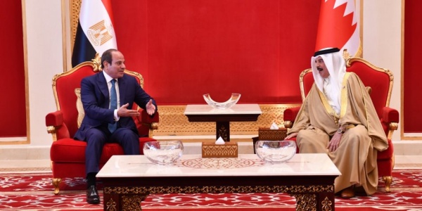 حزب المصريين الأحرار جولتا الرئيس السيسي إلي قطر والبحرين تؤكدان رسوخ الدور المصري في دعم التضامن العربي حزب المصريين الأحرار جولتا الرئيس السيسي إلي قطر والبحرين تؤكدان رسوخ الدور المصري في دعم التضامن العربي