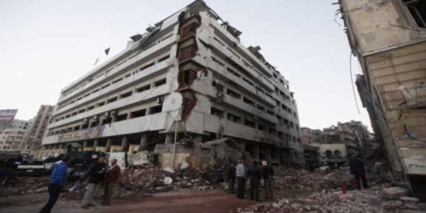 حتى لا ننسى تفجير مديرية أمن الدقهلية حين استهدف إرهاب الإخوان قيادات الشرطة لإجهاض الاستحقاق الدستوري حتى لا ننسى تفجير مديرية أمن الدقهلية حين استهدف إرهاب الإخوان قيادات الشرطة لإجهاض الاستحقاق الدستوري