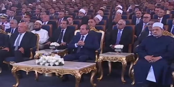 صناعة الشيوخ توجيهات الرئيس السيسي تعزز جسور الثقة بين القيادة والمواطن صناعة الشيوخ توجيهات الرئيس السيسي تعزز جسور الثقة بين القيادة والمواطن