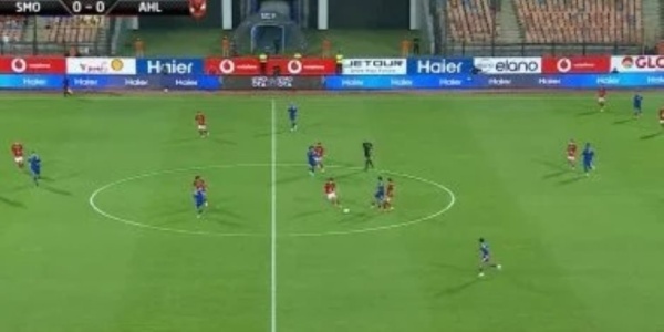 بعد مباراة صعبة ياسر إبراهيم يقود الأهلي لفوز قاتل على سموحة ويمنحه العلامة الكاملة بالدوري
