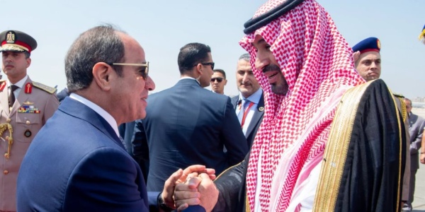 ولى العهد السعودى يؤكد تقديره لمواقف مصر فى دعم الاستقرار والسلام الإقليميين ولى العهد السعودى يؤكد تقديره لمواقف مصر فى دعم الاستقرار والسلام الإقليميين