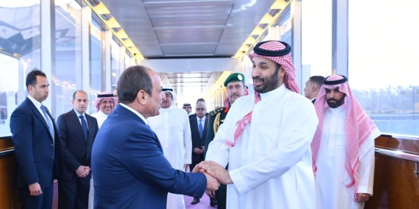 مصر والسعودية علاقات قوية وإستراتيجية تدعمها زيارات متبادلة بين قيادات البلدين