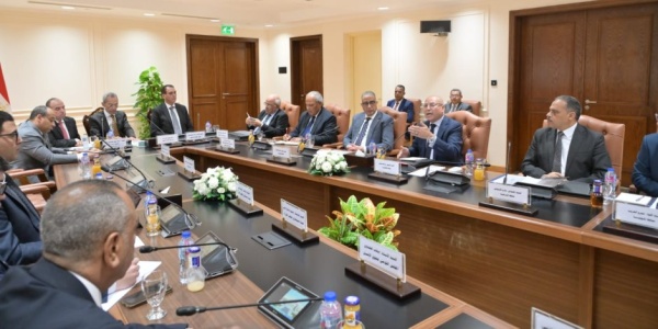 قانون الإدارة المحلية الجديد أمام البرلمان المحافظون يطالبون بتوسيع اللامركزية وحسم تضارب الاختصاصات قانون الإدارة المحلية الجديد أمام البرلمان المحافظون يطالبون بتوسيع اللامركزية وحسم تضارب الاختصاصات