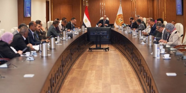 وزير العمل يناقش تعديلات قانون المنظمات النقابية وتشكيل لجان متخصصة وزير العمل يناقش تعديلات قانون المنظمات النقابية وتشكيل لجان متخصصة