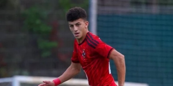 الأهلي يرسل 1 5 مليون جنيه لإنبى بعد مشاركة علي محمود مع منتخب مصر الأهلي يرسل 1 5 مليون جنيه لإنبى بعد مشاركة علي محمود مع منتخب مصر