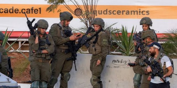 مشاهد اشتباك مسلح فى الضفة الغربية بين مسلحين فلسطينيين وقوات إسرائيلية وإصابة 6 جنود مشاهد اشتباك مسلح فى الضفة الغربية بين مسلحين فلسطينيين وقوات إسرائيلية وإصابة 6 جنود