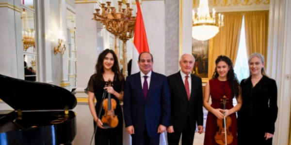 أحمد أبو زهرة والد أميرة ومريم يكشف كواليس عزفهما لفخامة الرئيس بالمجر أحمد أبو زهرة والد أميرة ومريم يكشف كواليس عزفهما لفخامة الرئيس بالمجر