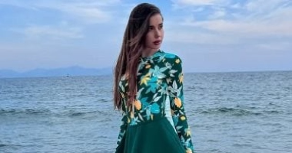 قبل ما تطلعى الساحل إزاى تختارى لون مايوه مناسب يخلى الصورة تطلع حلوة