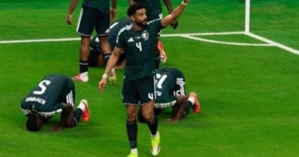 السعودية تتقدم على أوروجواي بهدف نظيف فى الشوط الأول بكأس العالم صور السعودية تتقدم على أوروجواي بهدف نظيف فى الشوط الأول بكأس العالم صور