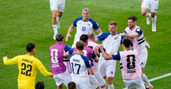 البوسنة والهرسك تتفوق على كندا 1 0 فى الشوط الأول فيديو وصور البوسنة والهرسك تتفوق على كندا 1 0 فى الشوط الأول فيديو وصور