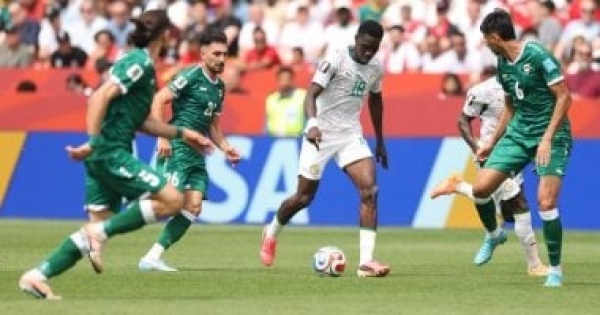 بابي جي يضيف الهدف الرابع للسنغال في مرمى العراق بكأس العالم فيديو