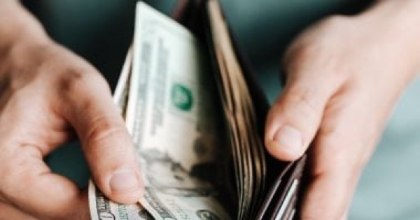 5 أبراج بيصرفوا فلوسهم بسرعة فى المصيف برجك بينهم 5 أبراج بيصرفوا فلوسهم بسرعة فى المصيف برجك بينهم