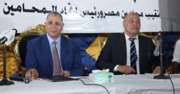 نقيب المحامين يكرم أبناء المحامين المتفوقين بجنوب الجيزة ويستعرض خطة تطوير الخدمات