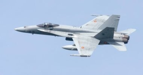 عرض للطائرة الإسبانية f 18 خلال المعرض الجوى الدولى بالعلمين 2026 فيديو
