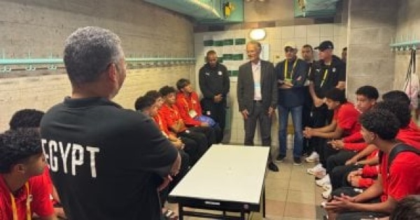 سفير مصر فى سويسرا يدعم منتخب الناشئين قبل مواجهة كندا