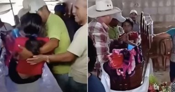 مفاجأة صادمة فى عزاء فتاة عمرها 15 عاما فتحت عينيها وجلست داخل النعش مفاجأة صادمة فى عزاء فتاة عمرها 15 عاما فتحت عينيها وجلست داخل النعش