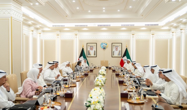 مجلس الوزراء يرحب بالتوصل إلى مذكرة تفاهم بين الولايات المتحدة وإيران مجلس الوزراء يرحب بالتوصل إلى مذكرة تفاهم بين الولايات المتحدة وإيران
