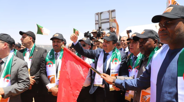 بدء مشروع إنشاء أنبوب لنقل الغاز من نيجيريا إلى الجزائر عبر النيجر