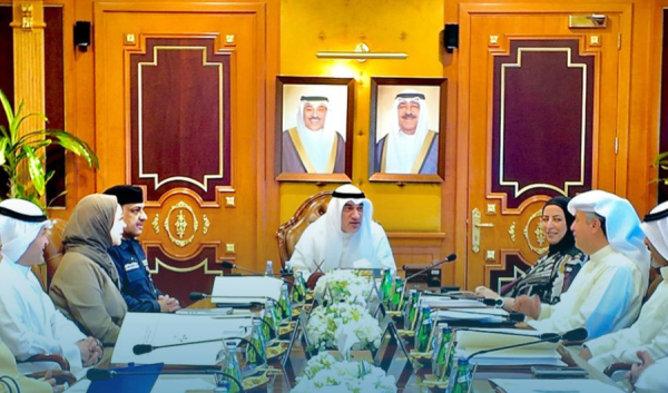 اليوسف يترأس اجتماع القوى العاملة لاعتماد الحساب الختامي اليوسف يترأس اجتماع القوى العاملة لاعتماد الحساب الختامي
