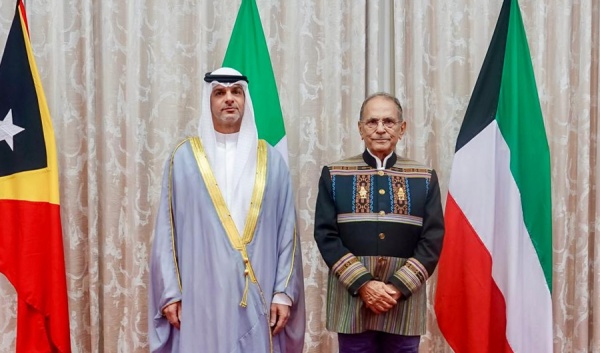 سفير الكويت لدى إندونيسيا يقدم أوراق اعتماده سفيرا غير مقيم لدى تيمور الشرقية سفير الكويت لدى إندونيسيا يقدم أوراق اعتماده سفيرا غير مقيم لدى تيمور الشرقية