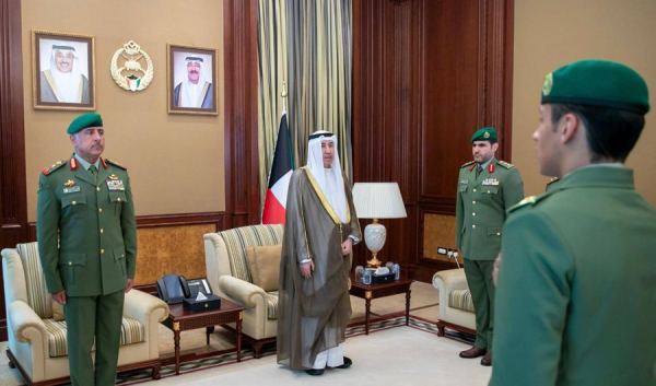 رئيس الحرس الوطني بذل الجهود بكل إخلاص وتفان لخدمة الوطن والدفاع عنه رئيس الحرس الوطني بذل الجهود بكل إخلاص وتفان لخدمة الوطن والدفاع عنه