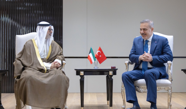 وزير الخارجية ونظيره التركي يبحثان التطورات الإقليمية والدولية وزير الخارجية ونظيره التركي يبحثان التطورات الإقليمية والدولية