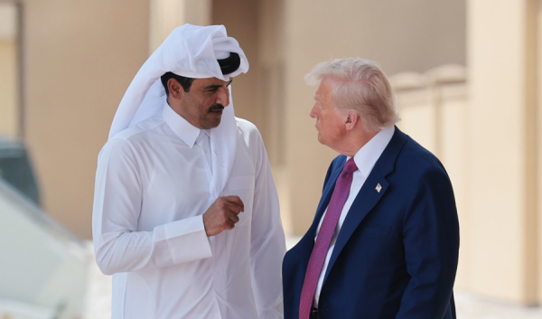 أمير قطر والرئيس الأميركي يبحثان خفض التصعيد بين واشنطن وطهران أمير قطر والرئيس الأميركي يبحثان خفض التصعيد بين واشنطن وطهران