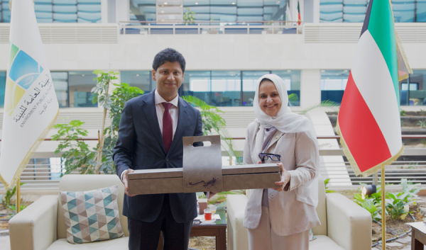 وزيرة التنمية تبحث مع السفير البريطاني تعزيز التعاون في الأمن الغذائي والطب البيطري وزيرة التنمية تبحث مع السفير البريطاني تعزيز التعاون في الأمن الغذائي والطب البيطري