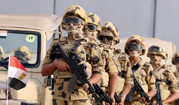 الجيش المصري يعلن مواصلة حملته ضد التنقيب غير المشروع عن الذهب الجيش المصري يعلن مواصلة حملته ضد التنقيب غير المشروع عن الذهب