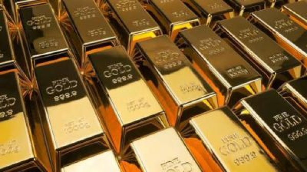الذهب يتعافى قليلا من أدنى مستوى في شهرين الذهب يتعافى قليلا من أدنى مستوى في شهرين